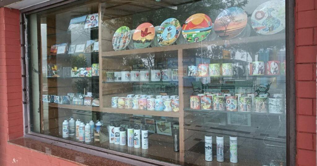 chandigarh Souvenirs shop at sukhna lake